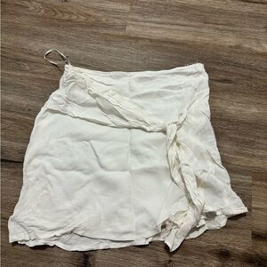 Verge Girl white linen skirt